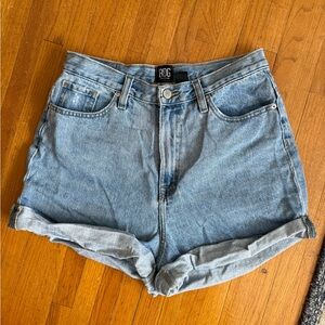 BDG Mom High Rise Denim Shorts | Size 29 | Urban Outfitters